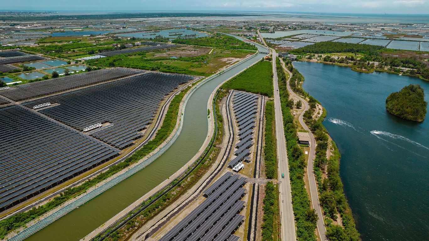 世界杯下单平台网站官网能源事业提供智慧能源管理、太阳能监控管理、全方位电厂建置及运维解决方案，并拥有管理超过6000案场的经验